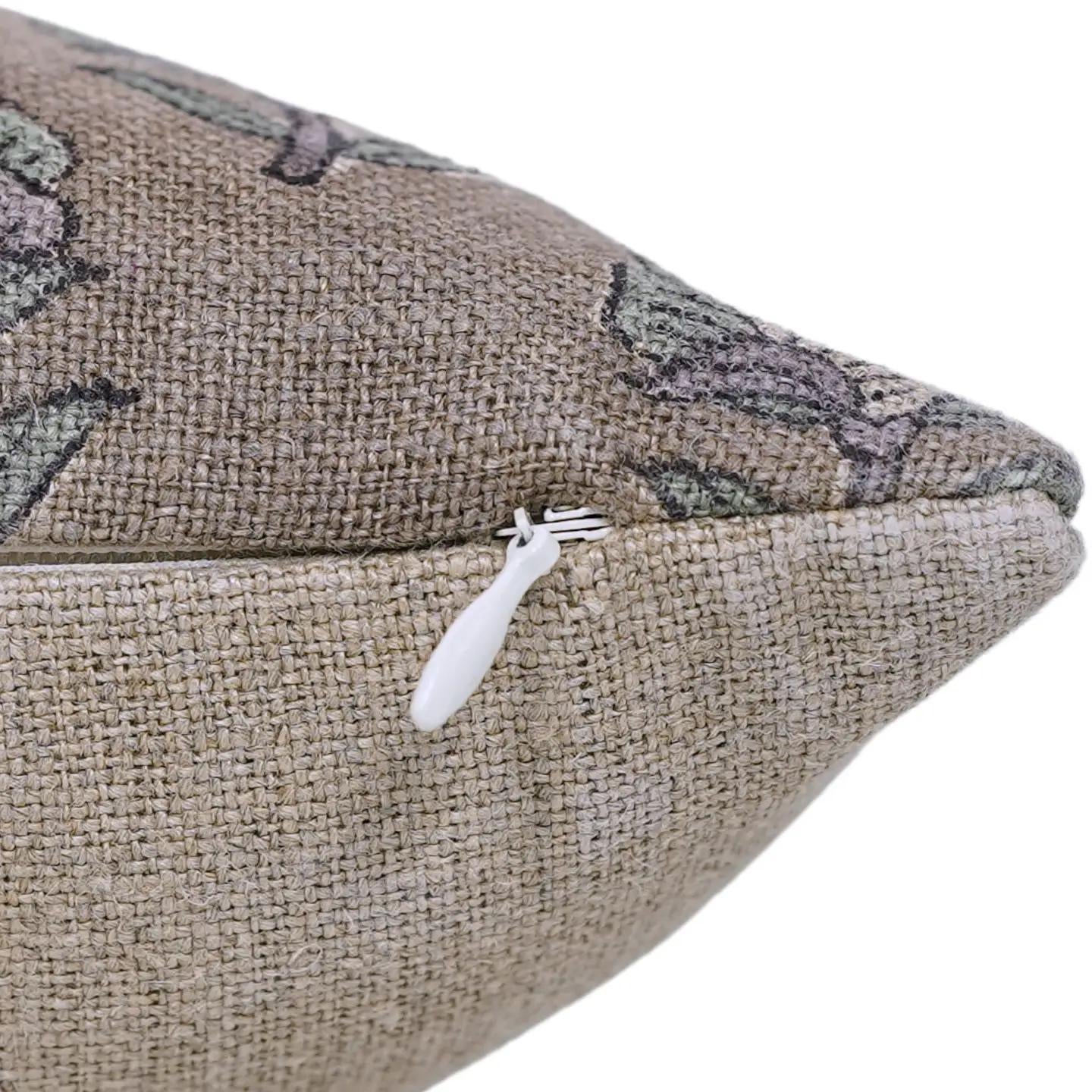 Ashleaf Pillow - 20"