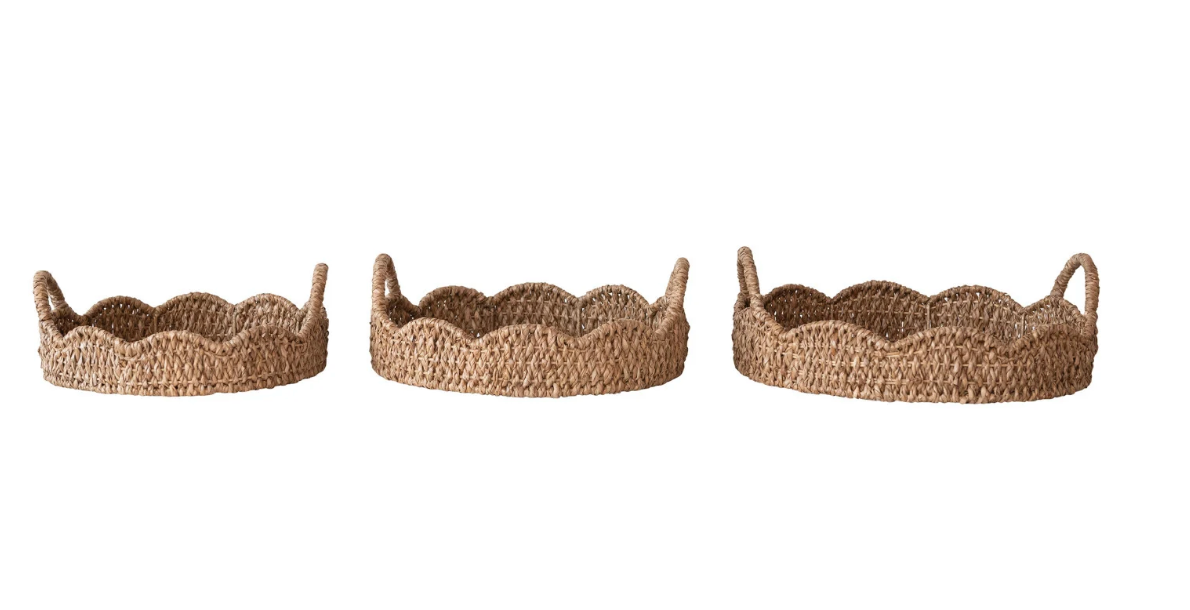 Scalloped Tray Basket - Small