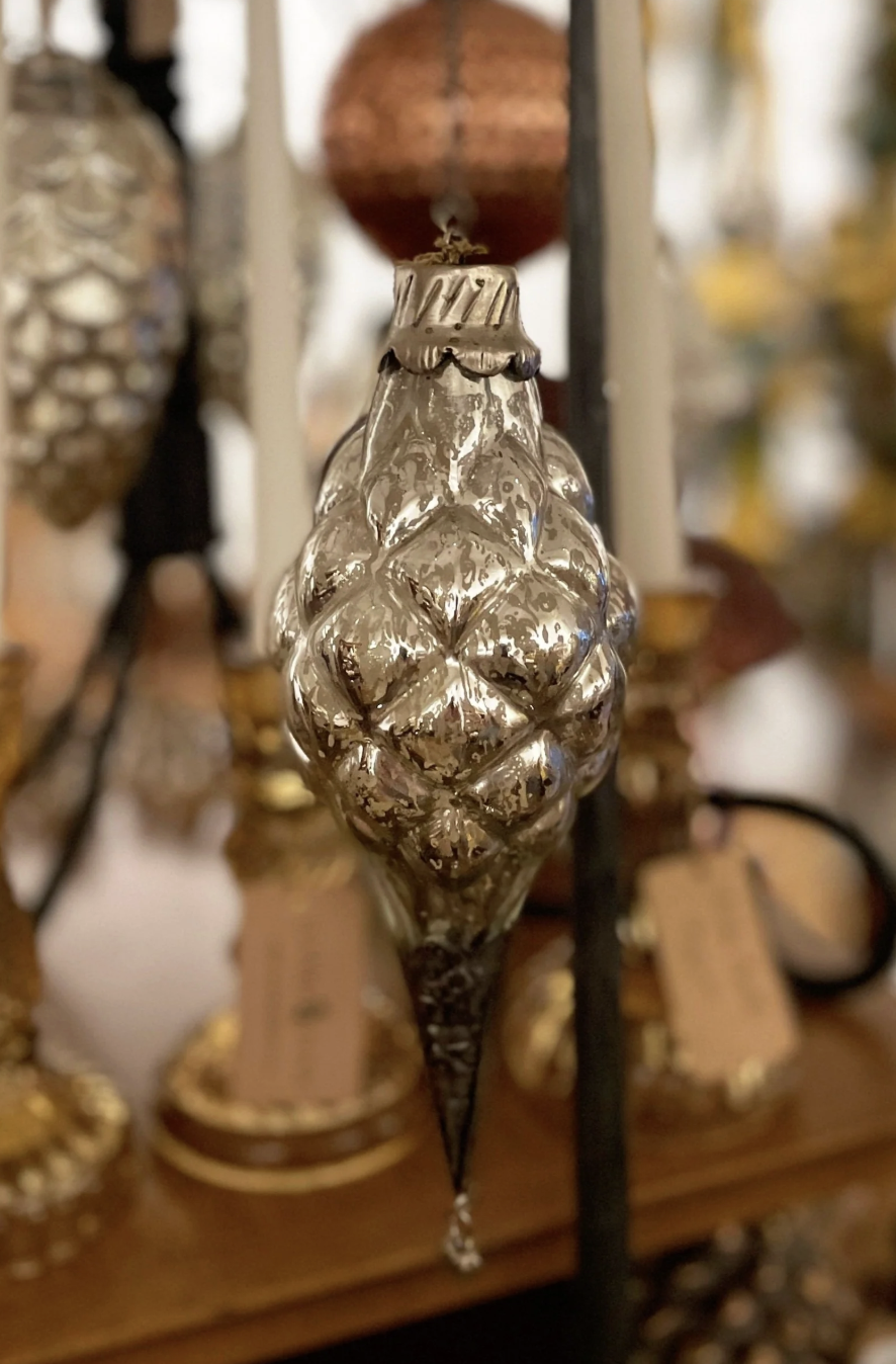 Marquis Elizabeth Ornament