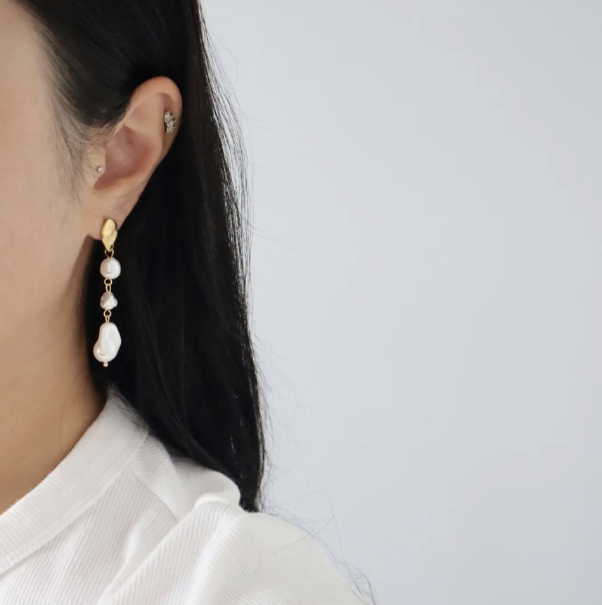 Luna Pearl Earrings
