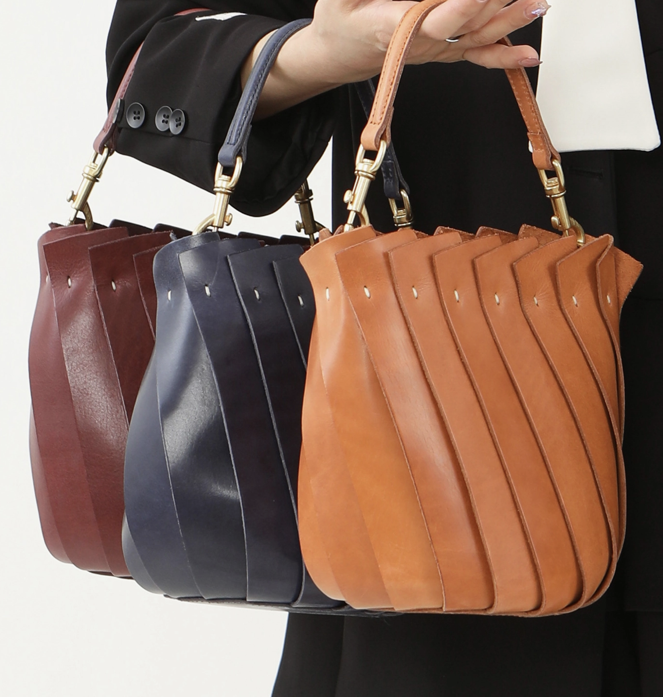 Bloom Bucket Tote - Tan