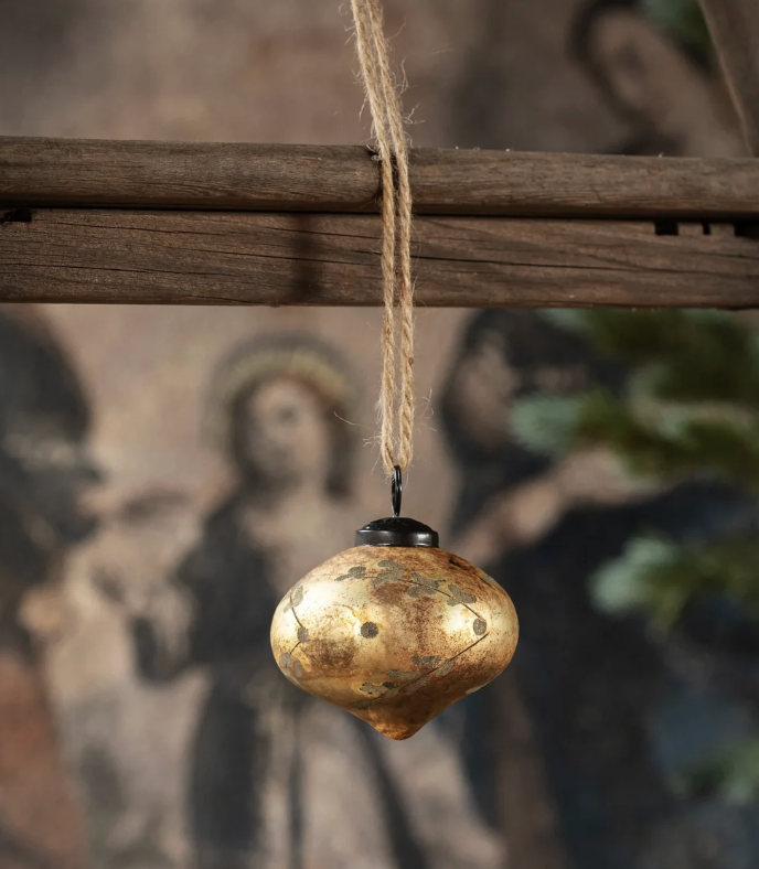 6" Etched Onion Ornament