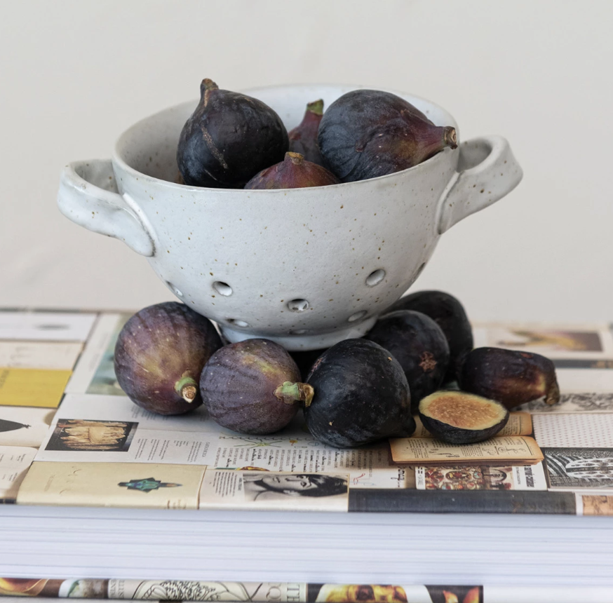 Stoneware Berry Bowl
