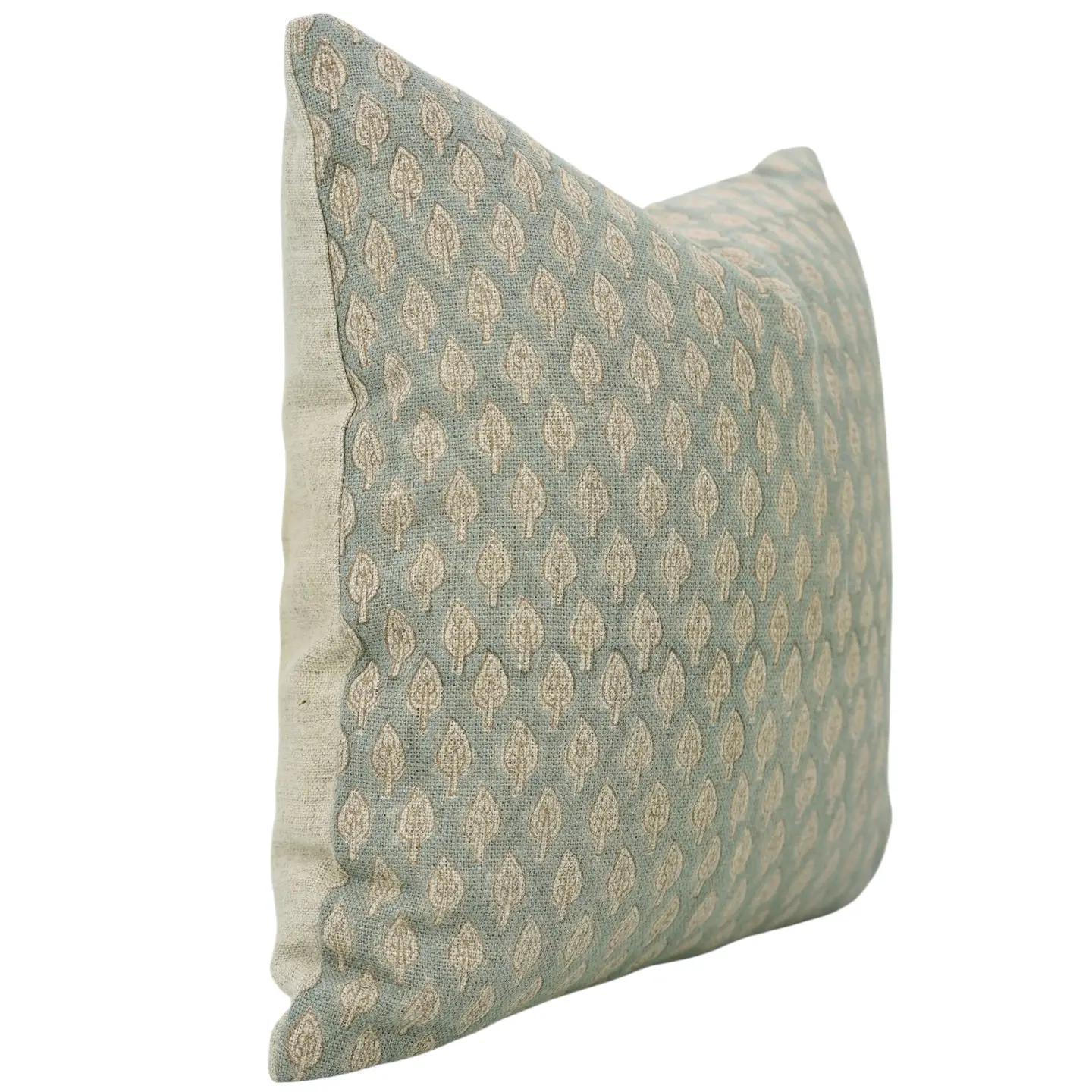 Lucille Pillow 22"