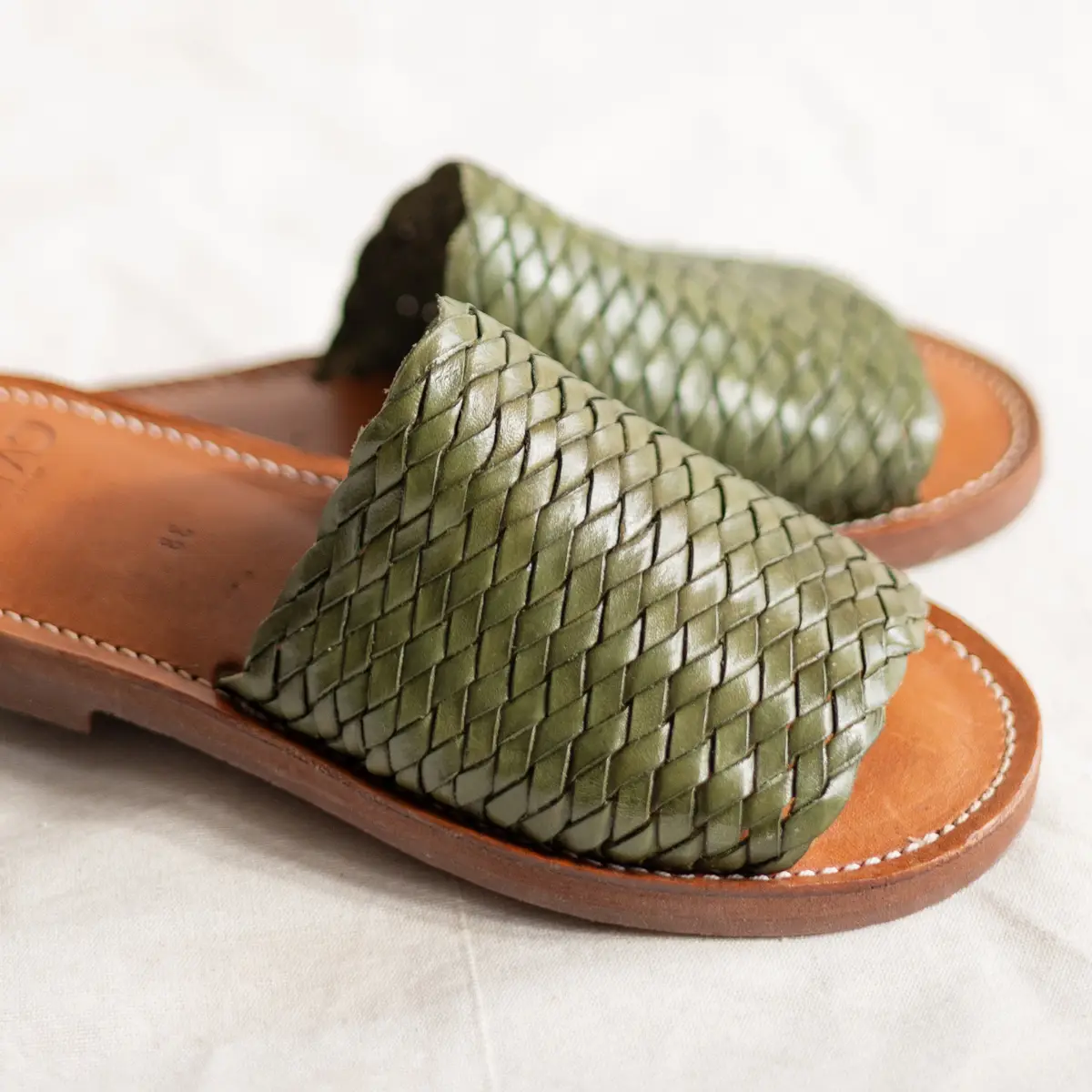 Laura Sandal - Olive