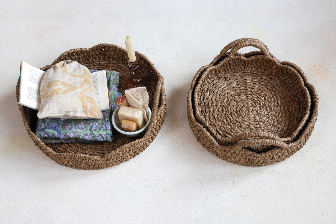 Scalloped Tray Basket - Medium