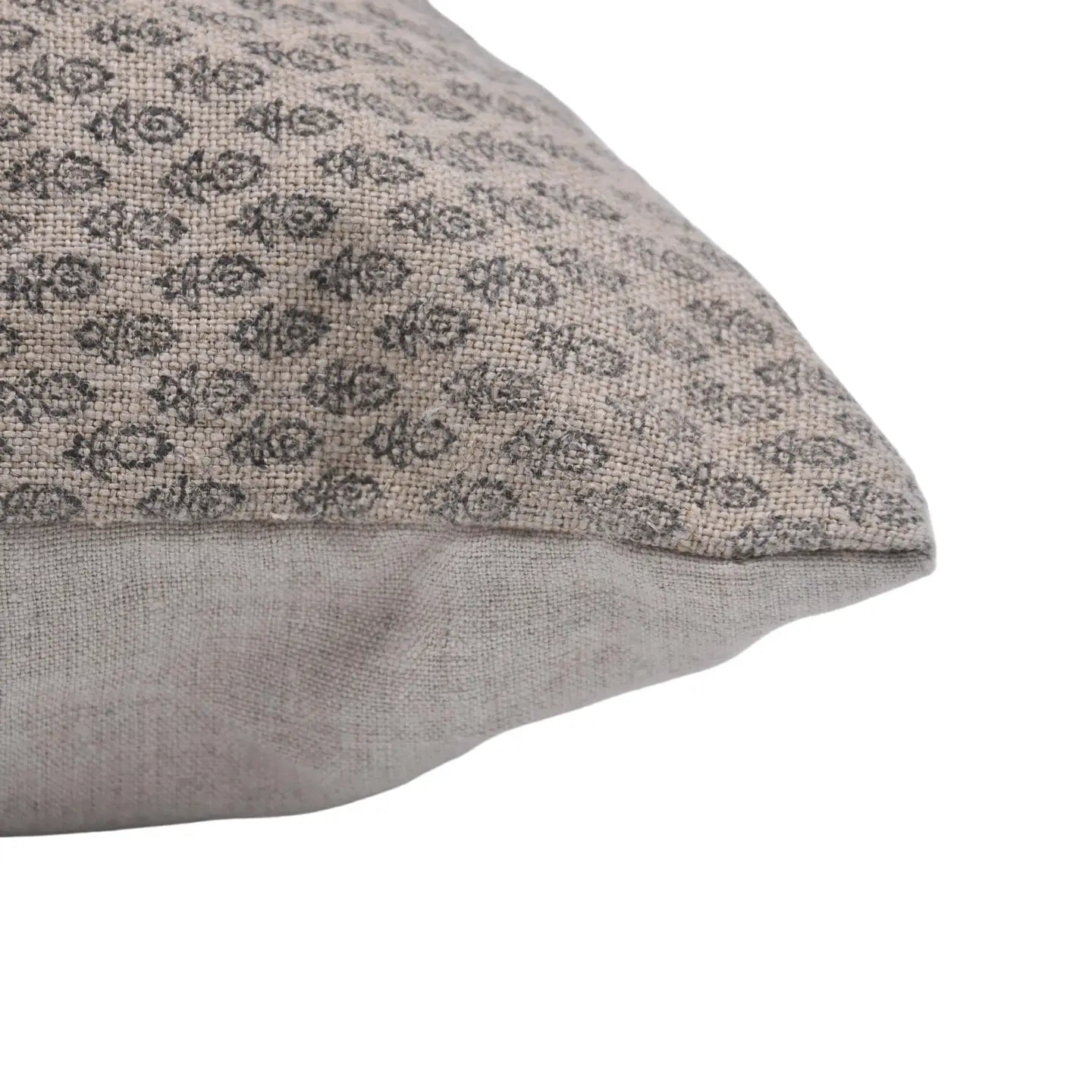 Darla Linen Pillow - 22" x 22"