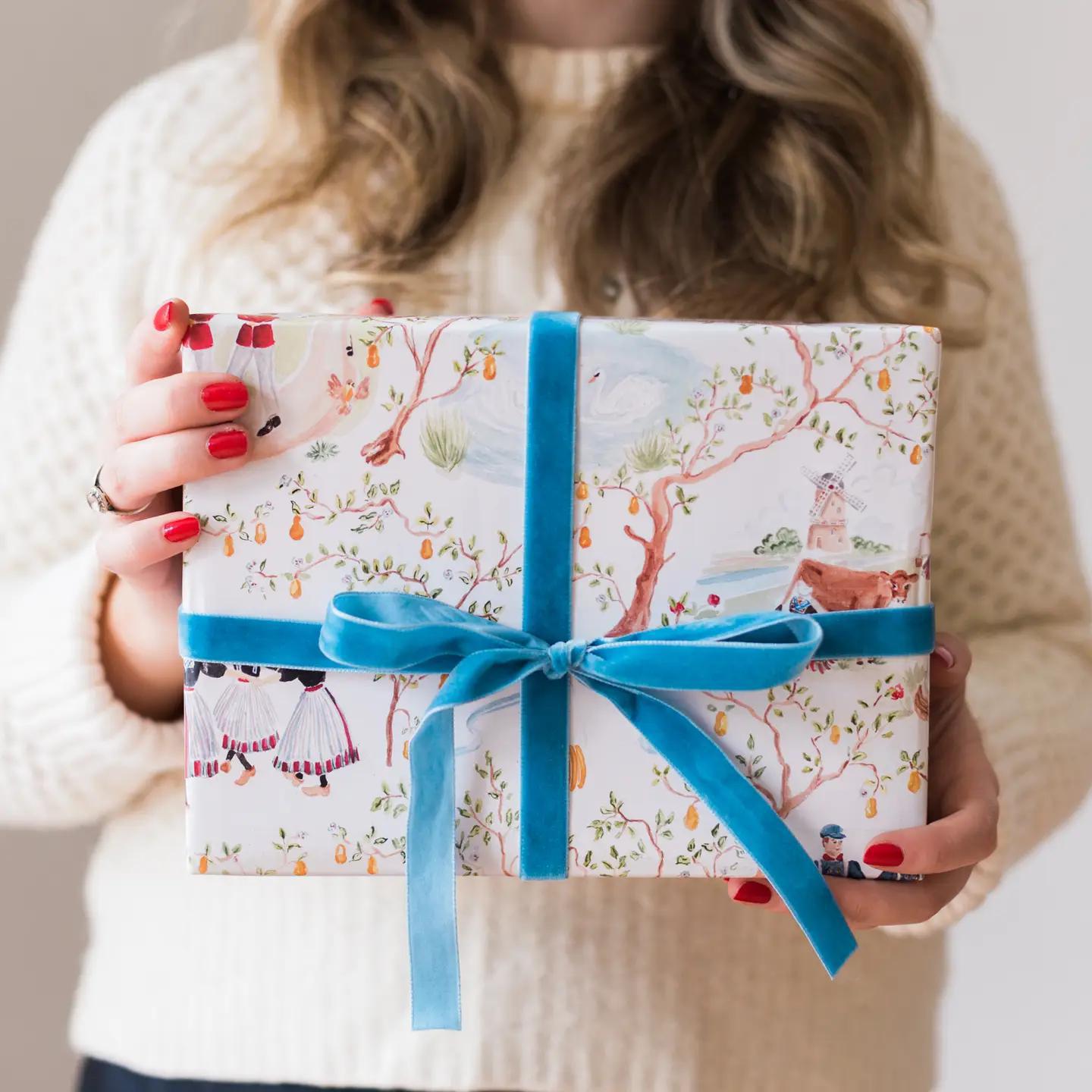 Christmas Toile Wrapping Sheets