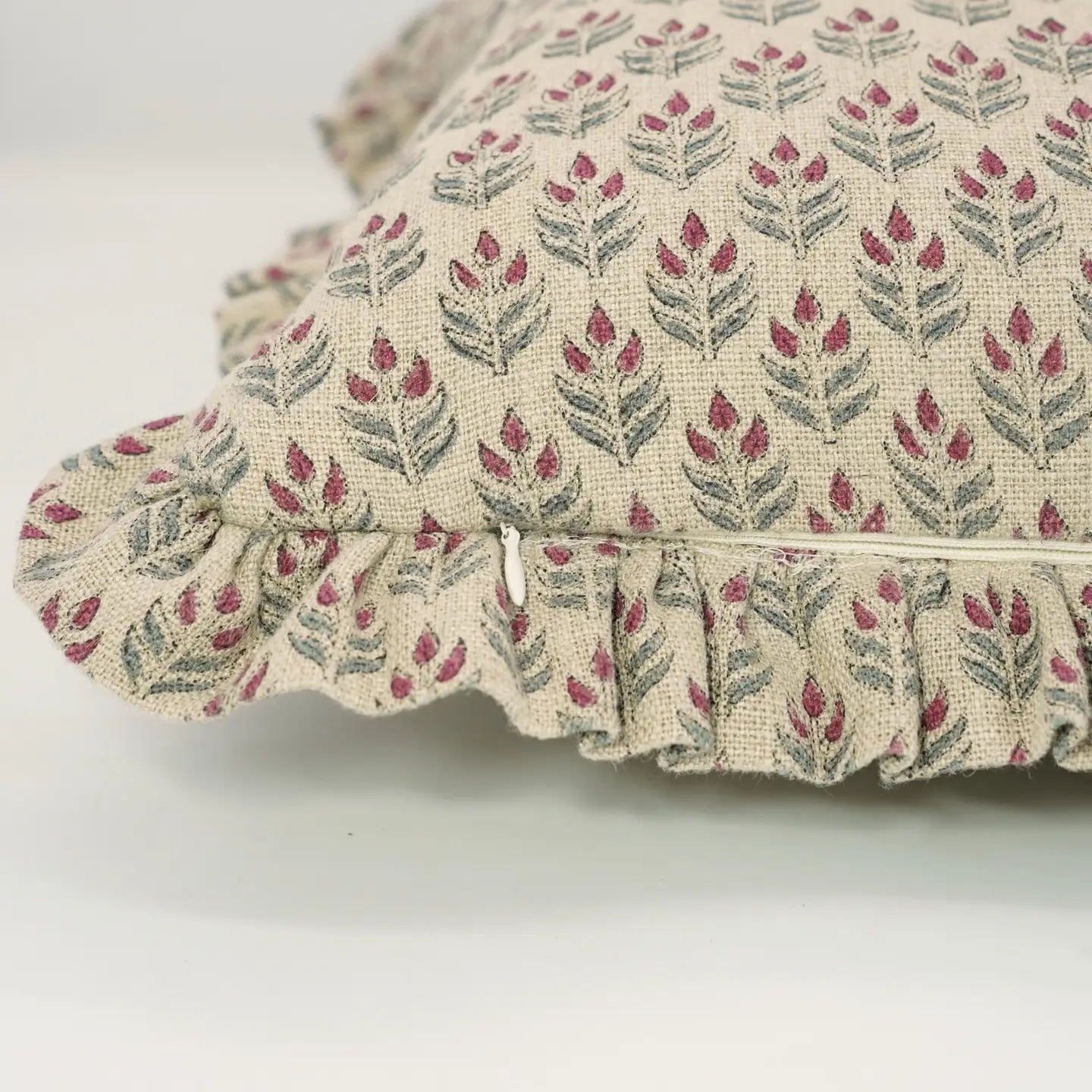 Ellie Ruffled Linen Pillow - 20"x20"