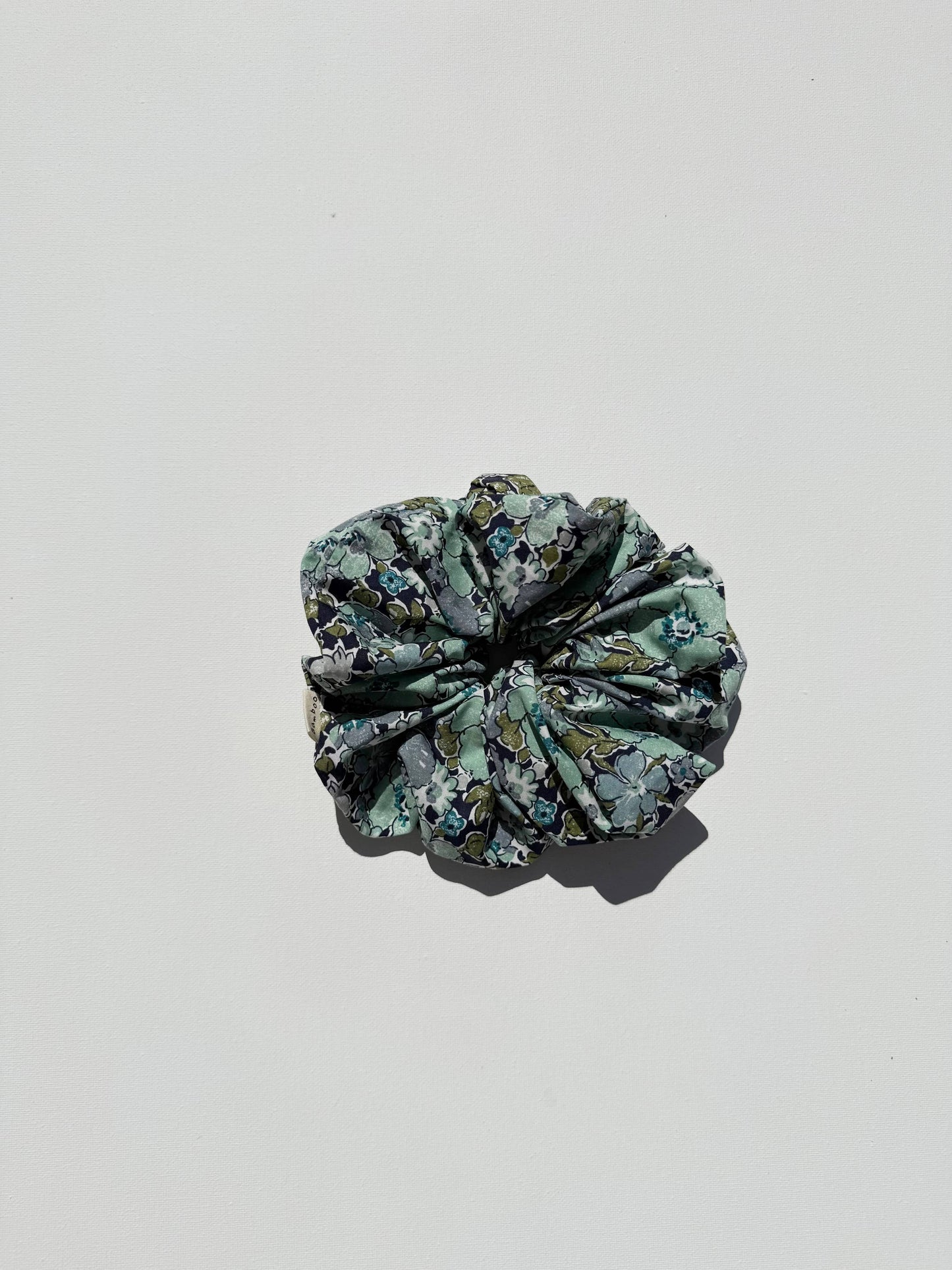 GARDEN FLORAL SCRUNCHIES