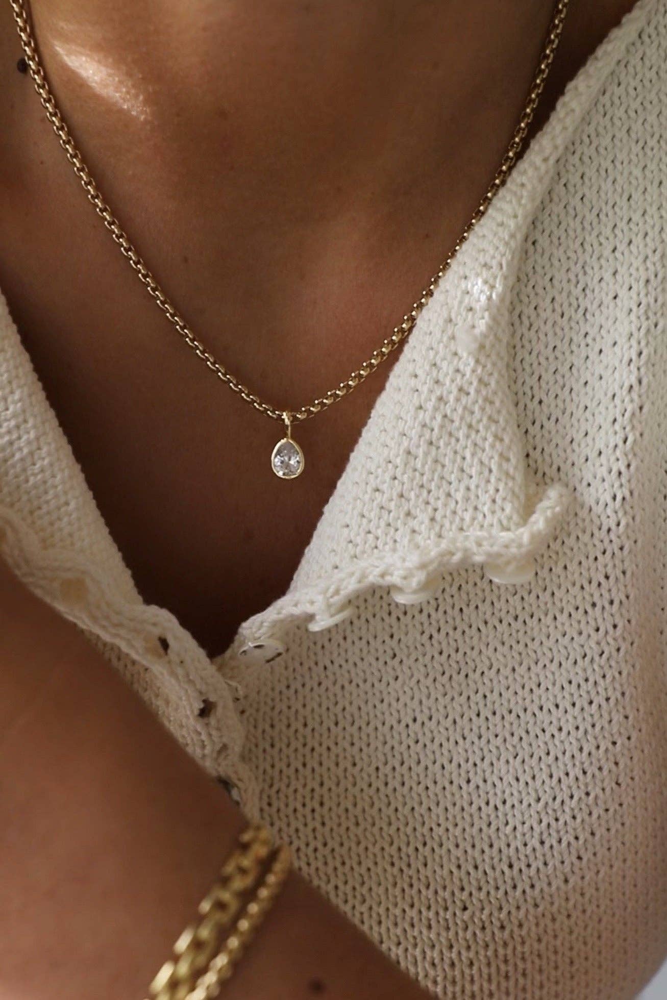 SLOANE NECKLACE