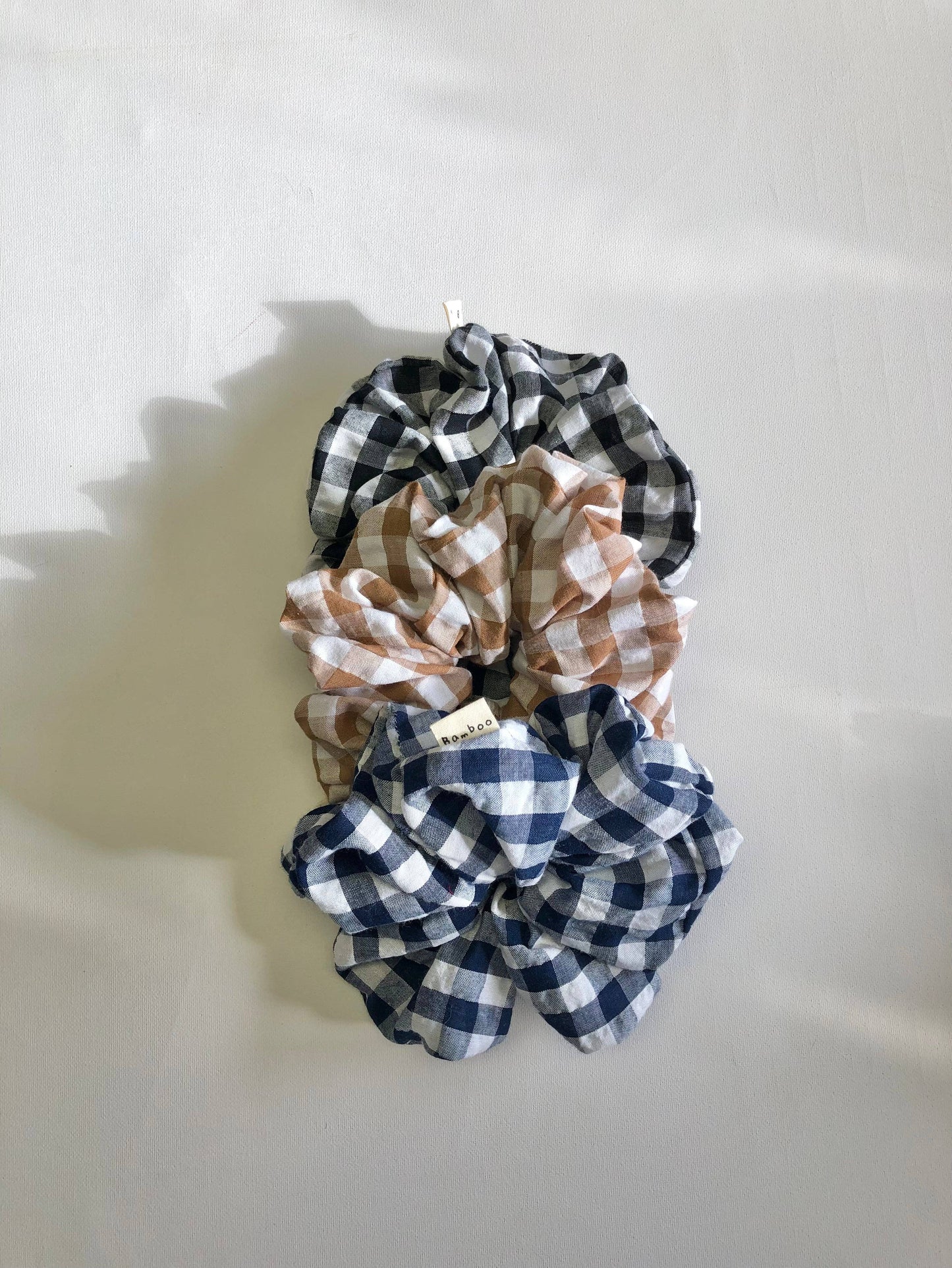 GINGHAM SCRUNCHIES  - neutral