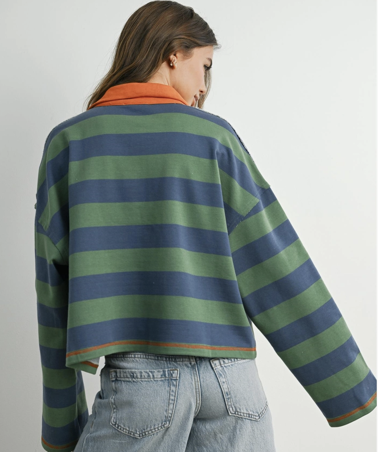 Stripe Contrast Collar Sweatshirt