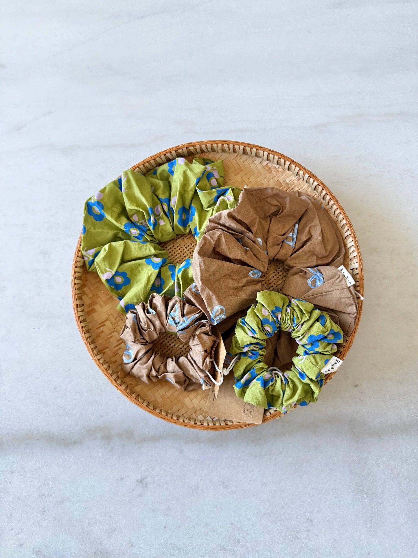 RETRO BLOOM SCRUNCHIE